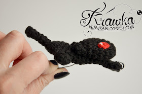 Krawka: Little black cat / demonic kitten - Crochet hair accessory with free pattern