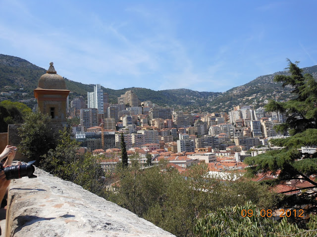 Vista do caminho para a cidade antiga - Mônaco - Europa