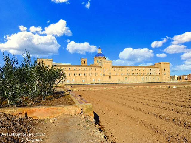 Vista del antiguo Monasterio de San Miguel de los Reyes. Actual Biblioteca valenciana Nicolau Primitiu.