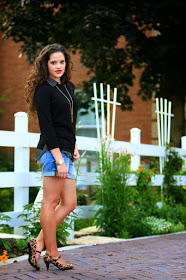 Nyc fashion blogger Kathleen Harper showing how to wear jean shorts