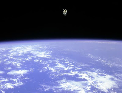 Spacewalk: The Blue Sky Underfoot Seen On  www.coolpicturegallery.us