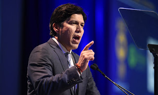  U.S. Senate candidate, Senate President Pro Tem Kevin de León, D- Los Angeles, speaks at the 2018 California Democrats State Convention Saturday, Feb. 24, 2018, in San Diego. (Photograph Credit: Denis Poroy/AP) Click to Enlarge.