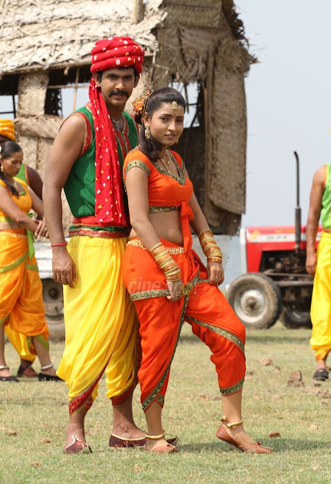 South Hot Aakansha Tamil Latest Movie Marudhavelu Stills film pics