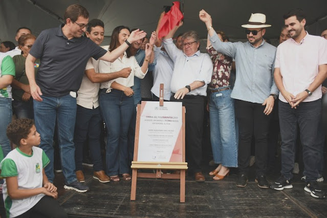 João Azevêdo inaugura escola moderna e estrada que liga Pedro Régis a Jacaraú