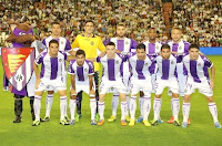 REAL VALLADOLID C. F. - Valladolid, España - Temporada 2013-14 - Jesús Rueda, Diego Mariño, Valdet Rama, Bergdich y Ebert; Peña, Sastre, Rukavina, Javi Guerra, Fausto Rossi y Omar Ramos - REAL VALLADOLID 0, ATLÉTICO DE MADRID 2 (Raúl Garcia y Diego Costa) - 21/09/2013 - Liga de 1ª División, jornada 5 - Valladolid, estadio Nuevo José Zorrilla