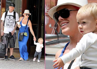 Pink & Carey Hart: Walking with Willow in NYC » Gossip | Pink