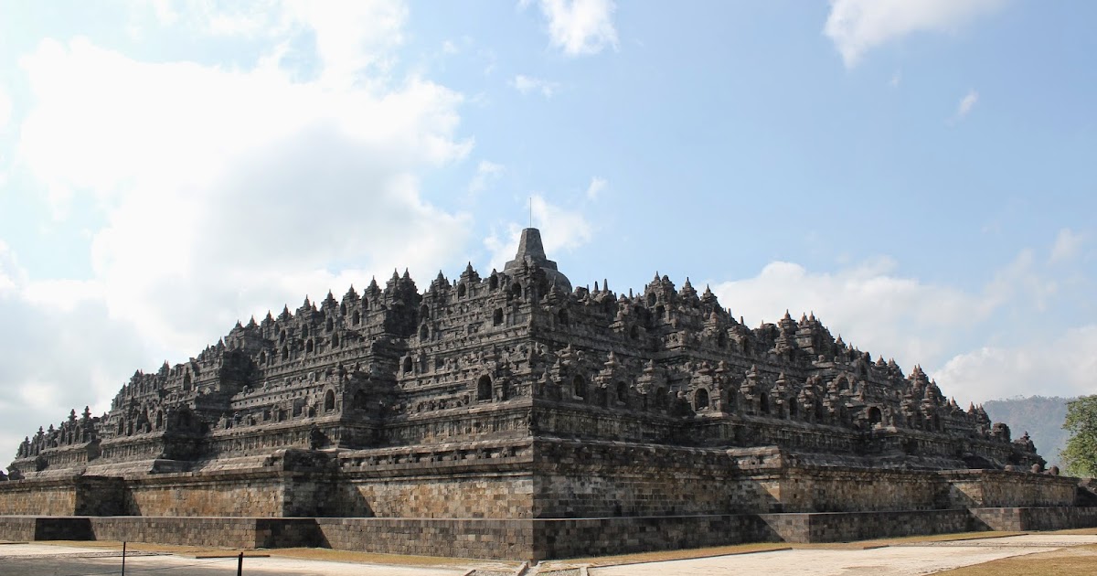 Gambar  Candi  Borobudur 