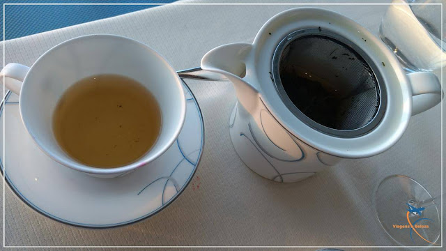 Afternoon Tea, no luxuoso Burj Al Arab