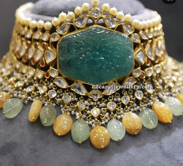 Curved Emerald Kundan Choker