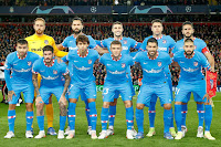 CLUB ATLÉTICO DE MADRID. Temporada 2021-22. Oblak, Felipe, Mario Hermoso, Giménez, Koke. Ángel Correa, Rodrigo De Paul, Joao Félix, Trippier, Luis Suárez, Carrasco. LIVERPOOL F. C. 2 CLUB ATLÉTICO DE MADRID 0. Miércoles, 03/11/2021, 21:00 horas. Liga de Campeones de la UEFA, fase degrupos, Grupo B, jornada 4. Liverpool, Inglaterra, Reino Unido, Anfield Stadium: 51.347 espectadores. Árbitro: Danny Makkelie, Países Bajos. VAR: Pool van Boekel, Países Bajos. Expulsiones: Felipe (36’), Atlético de Madrid. Entrenadores: Liverpool: Joachim Low. Atlético de Madrid: Diego Pablo Simeone. GOLES: 1-0: 13’, Diogo Jota. 2-0: 21’, Sadio Mané.