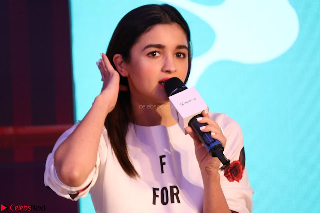 Alia Bhatt looks super cute in T Shirt   IMG 7701.JPG