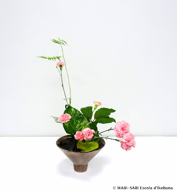 Ikebana-jiyuka-freestyle-escola-wabisabi-flors