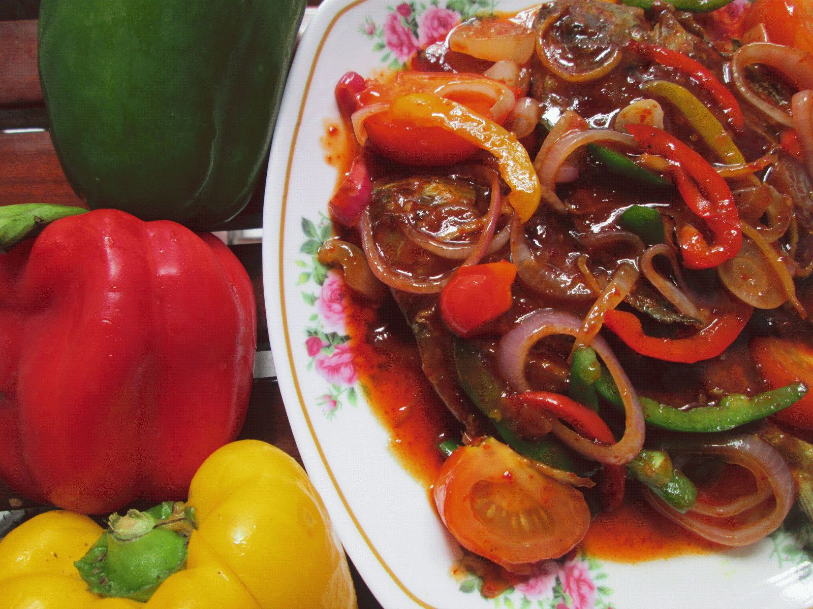 Yan's cottage: IKAN BAWAL MASAK TOMATO