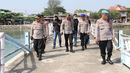 Kapolres Indramayu, AKBP Dr. M. Fahri Siregar, S.H., S.I.K., M.H., Monitoring Sejumlah Objek Wisata Pantai di Wilayah Kabupaten Indramayu