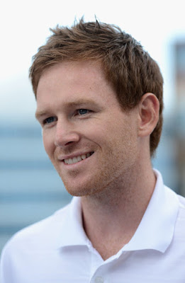 Eoin Morgan England Cricket Player With Hand World Cup Wallpaper