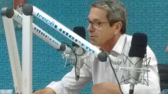 Transferência de responsabilidade á prefeito pela não abertura de agência bancária irrita população.