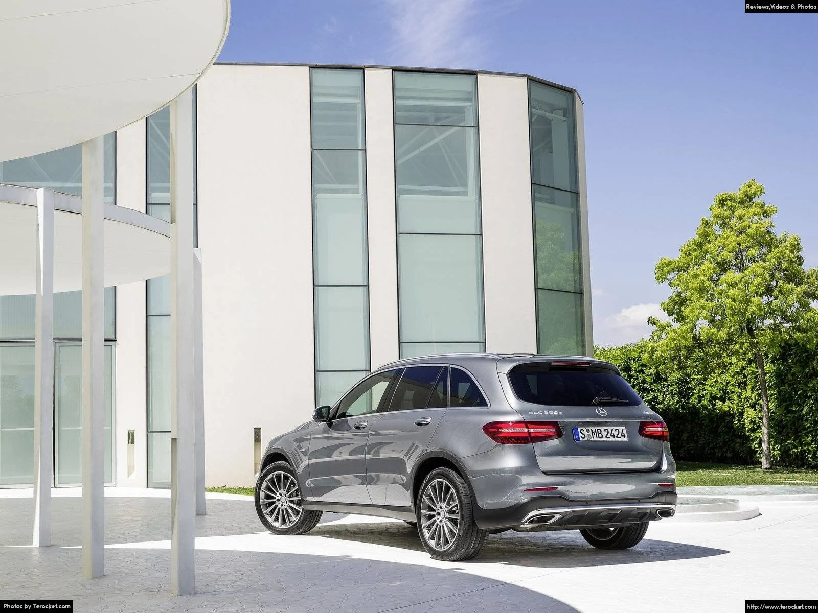 Hình ảnh xe ô tô Mercedes-Benz GLC 2016 & nội ngoại thất