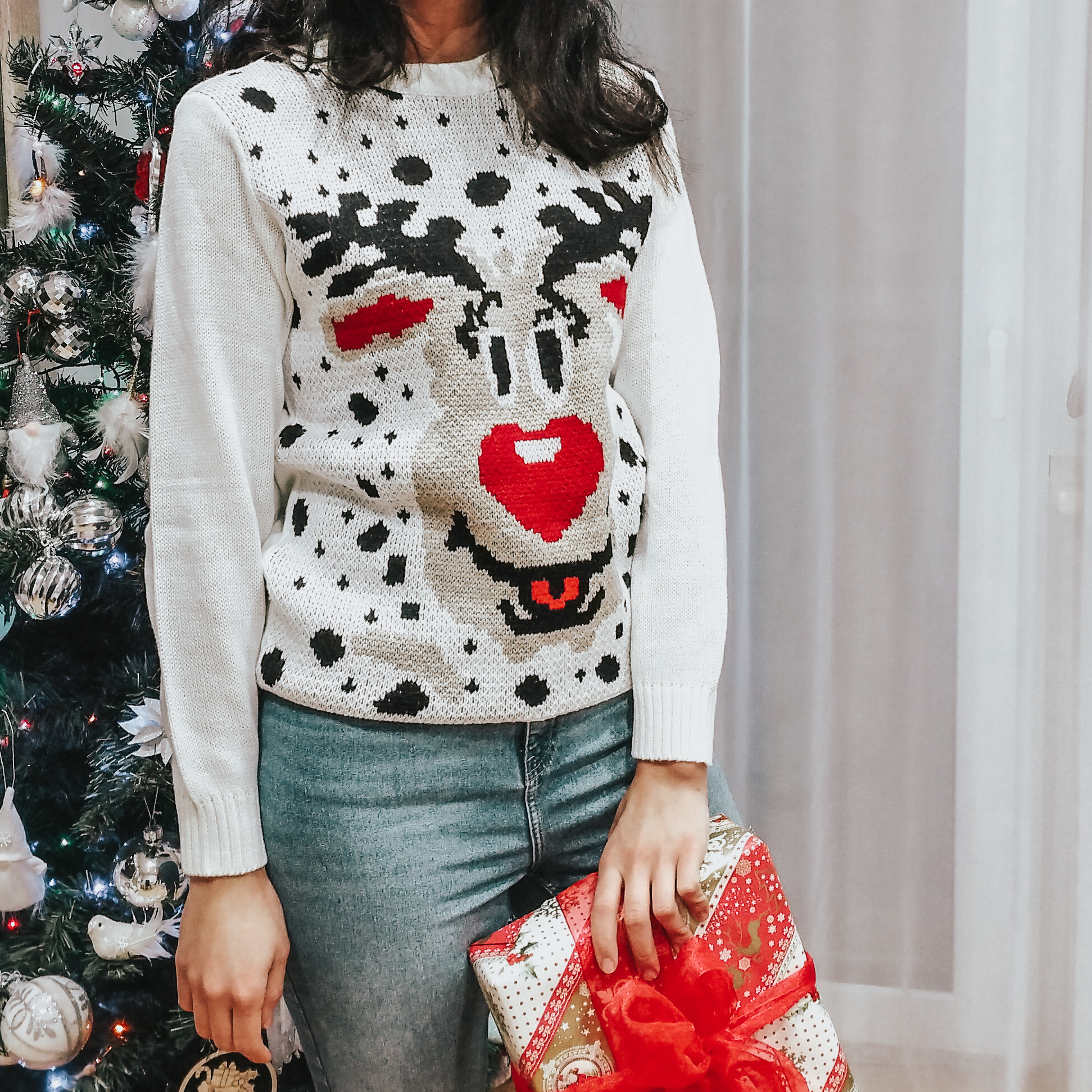 Świąteczny sweter damski z reniferem