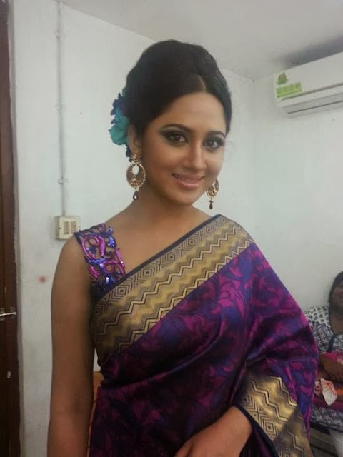Malayalam Actress Cute Photos For Facebook Profile Post