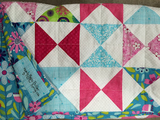 Hourglass Block Baby Quilt - Label