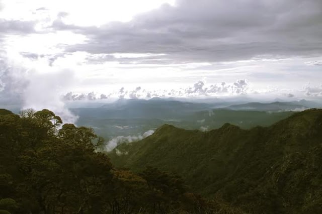 Menggunungnya Invasi Sampah di Gunung Lompobattang