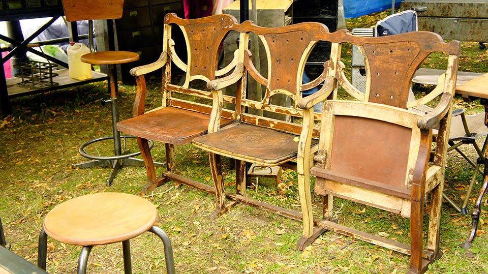 La Grande Braderie Lille - vieux fauteuils de cinéma La Citadelle