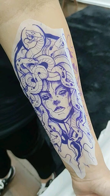 30 tatuagens da medusa para se inspirar