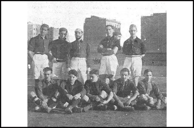 📸F. C. BARCELONA 📆1 enero 1907 🖊️Los jugadores del FC Barcelona posando en el campo de la Calle Montaner antes del partido contra el Olympien Toulouse. F. C. BARCELONA 5 🆚 STADE OLYMPIEN TOULOUSE 1. Domingo 01/01/1907. Partido amistoso. Barcelona, campo del Carrer Muntaner. GOLES: Por el FC Barcelona: ⚽Carlos Comemala. ⚽Carlos Comemala. ⚽Carlos Comemala. ⚽Amechazurra. ⚽Quirante.