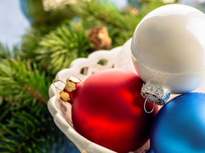 fotografias de esferas de navidad tricolor