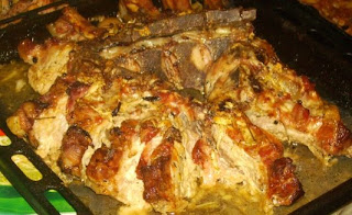 Articole culinare : Coronita de porc cu cartofi la cuptor