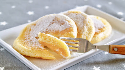 5-Ingredient Soufflé Pancakes