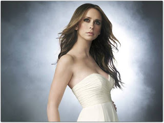 Jennifer Love Hewitt Photo Gallery