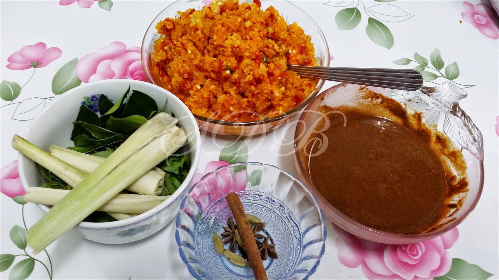 Kitchen Mak Tok (Sajian Dapur Bonda): Rendang Ayam Minang 