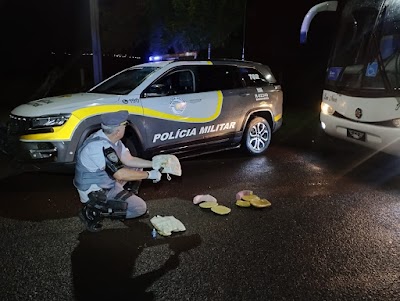 Três mulheres são presas carregando pasta base de cocaína em ônibus na Orlando Quagliato em Ourinhos-video