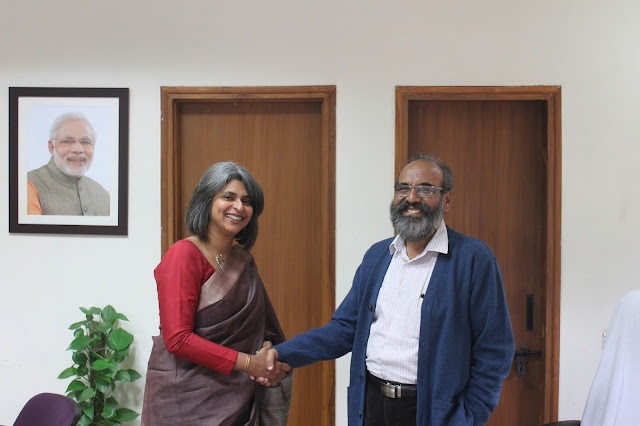 (L to R) Nandita Abraham, CEO - Pearl Academy with Dr. Ravindra Kumar, Vice Chancellor - Indira Gandhi National Open University