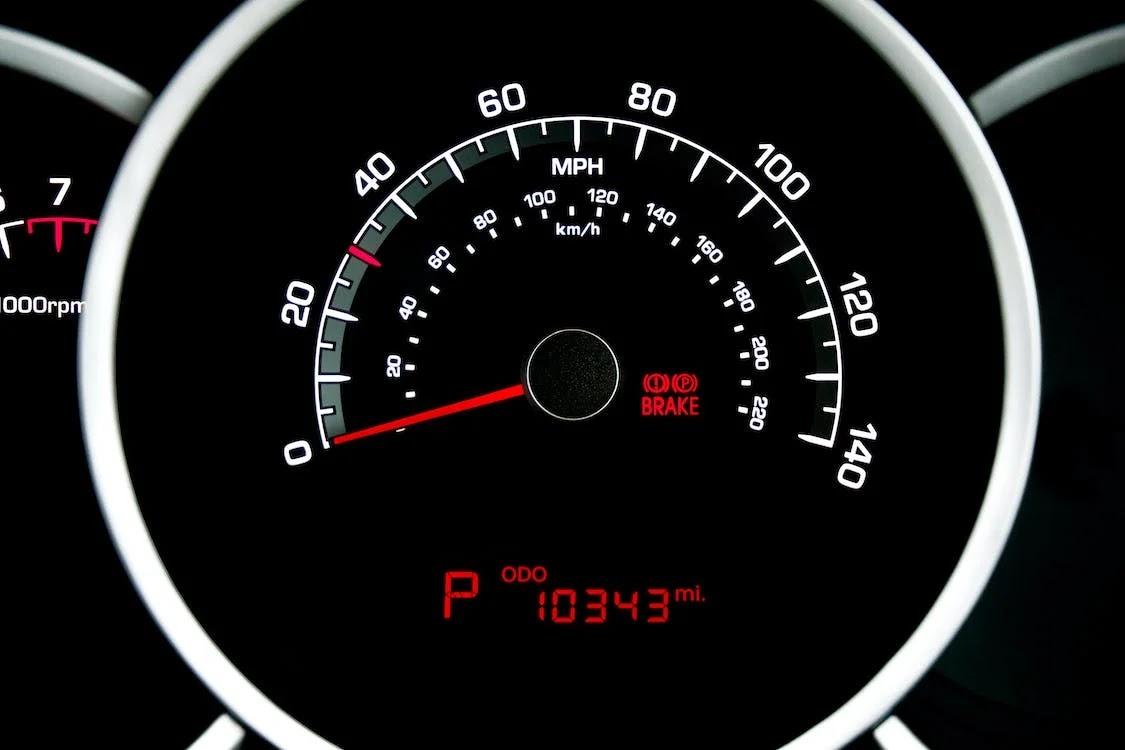 Write a Python Program to Convert Kilometers to Miles