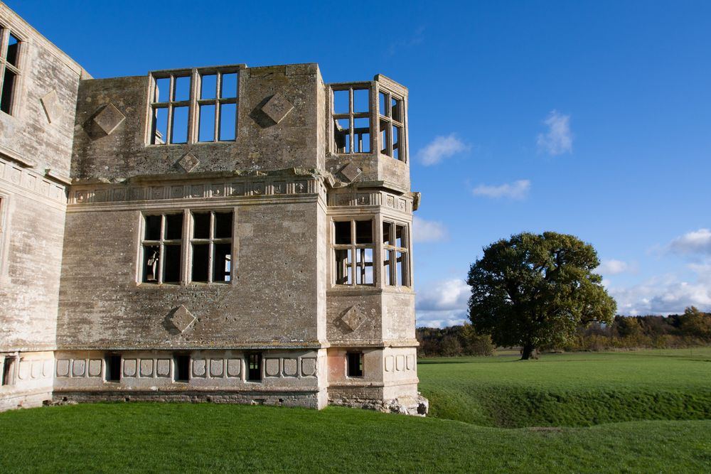 Lyveden New Bield