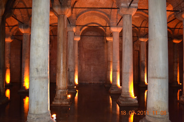 interior da Cisterna da Basílica   