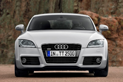 2011 Audi TT Front View