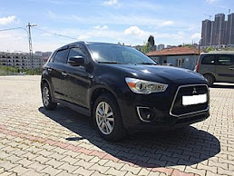 Un Mitsubishi ASX noir