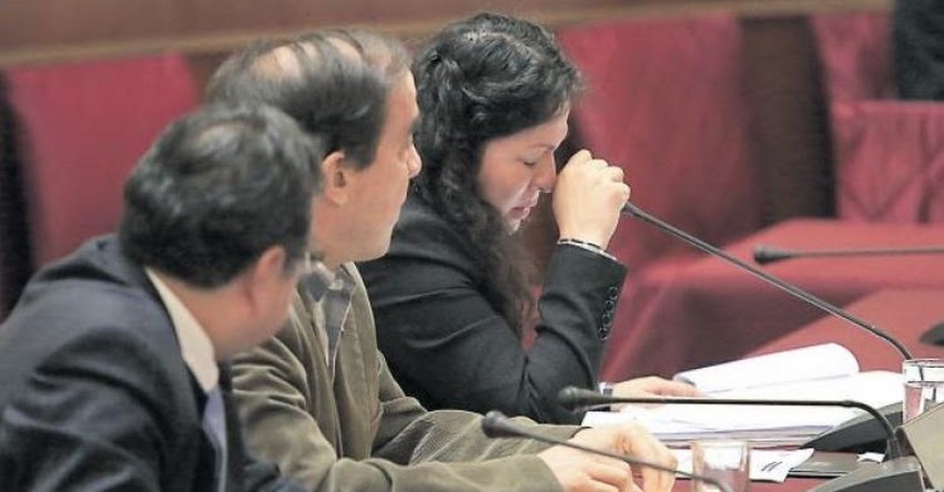 Congresista fujimorista Yesenia Ponce se defendió entre lágrimas sobre sus estudios secundarios y presunto enriquecimiento ilícito