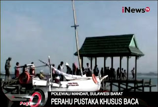 Halo para pembaca Warga Desa (World's). 3 buah perahu pustaka diluncukan guan mencerdaskan berbagai lapisan masyarakat di Indonesia. Sang pemrakarsa menamakannya: Perahu Pustaka I Pattingaloang, Perahu Pustaka II Membacaku, dan Perahu Pustaka II Colliq Pujie. Perahu yang dibuat oleh Pak Ridwan ALimuddin bersama rekan-rekan Twitter nya telah berlayar mengarungi pulau-pulau kecil di sepanjang Sulawesi sejak bulan Agustus 2015.