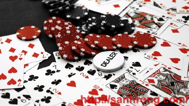 Game bài Poker và tìm hiểu các vấn đề liên quan đến Hands