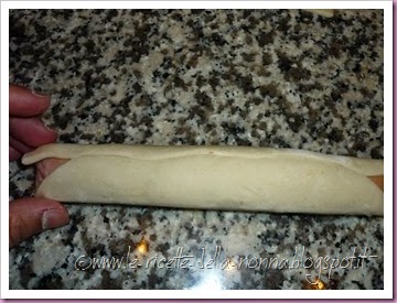 Hotdog di pasta di pane con wurstel (13)