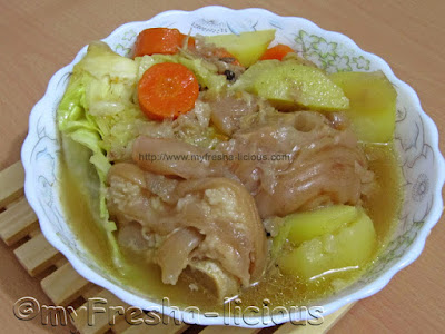 Lauya nga Luppo ti Baka ken Nateng (Beef Trotters & Vegetable Soup)