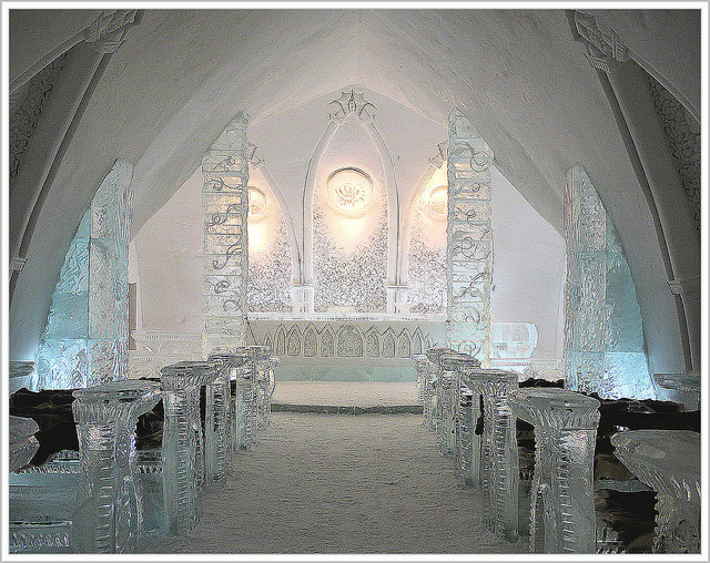 Québec City's Village Vacances Valcartier's Hôtel de Glace ice chapel