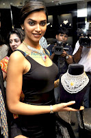 Deepika Padukone inaugurates Gehna Jewellery Store