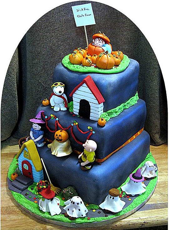 Charlie Brown Halloween Cake