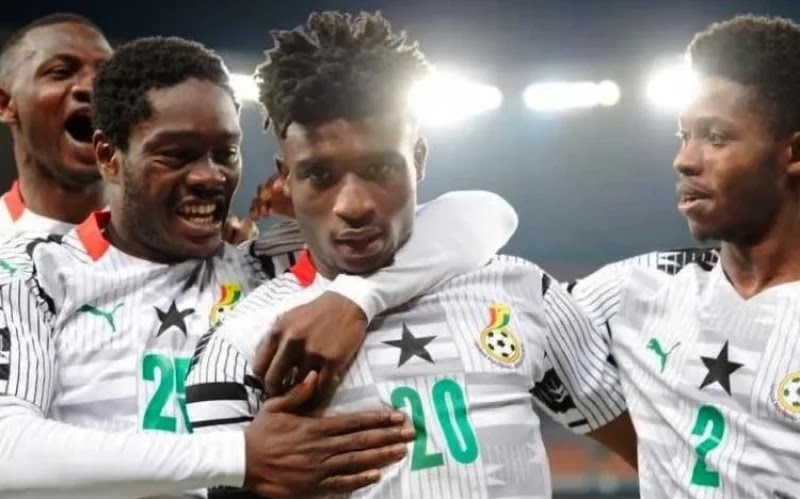 Kudus Mohammed and the Black Stars team mates