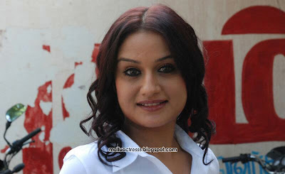 Sonia Agarwal hot stills